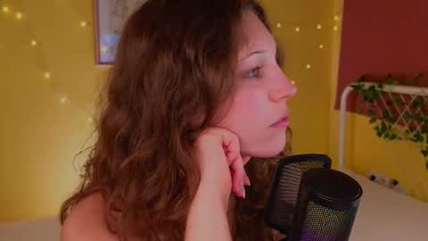 Lea online show from September 11, 4:30 pm