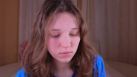 Lea online show from March 26, 5:51 pm