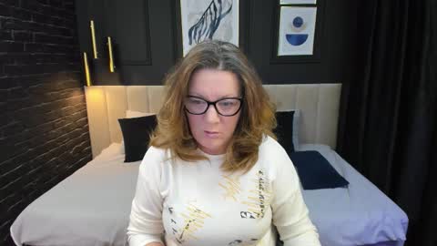 Lea online show from February 7, 5:10 am