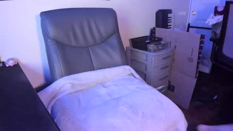 Leafy online show from December 4, 3:39 am