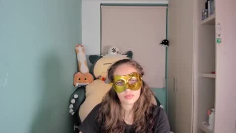 Laura online show from February 19, 3:16 am