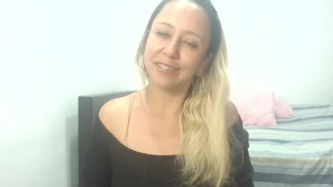 leah_susman online show from November 12, 1:30 am
