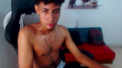 leam_1 online show from November 13, 7:27 pm