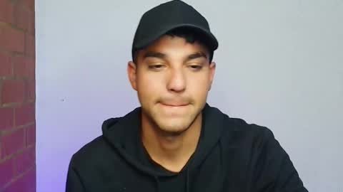 Leandro online show from January 8, 1:21 am