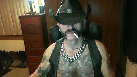 Snapshot of leathergreaser chatting on October 23, 1:23 pm leathergreaser online show from October 23, 1:23 pm