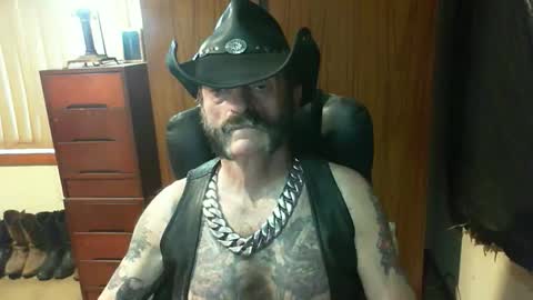 leathergreaser online show from January 17, 10:18 pm