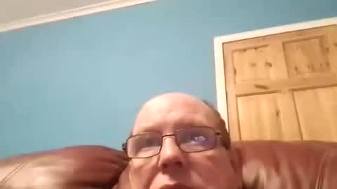 leatherpants68 online show from November 24, 7:01 pm