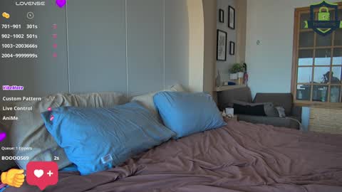 ELSA AND SAM     online show from December 12, 1:53 am