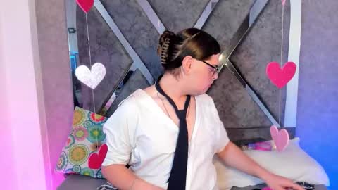 leenox online show from February 17, 12:53 am