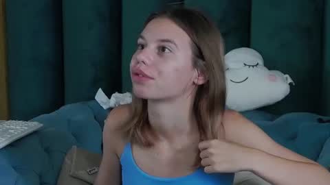 leiahux online show from July 27, 5:16 am