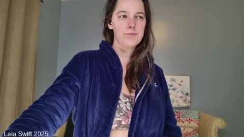 Leia Swift online show from January 28, 10:55 am