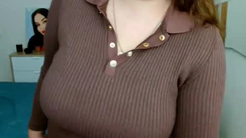 Leila online show from November 25, 10:36 am