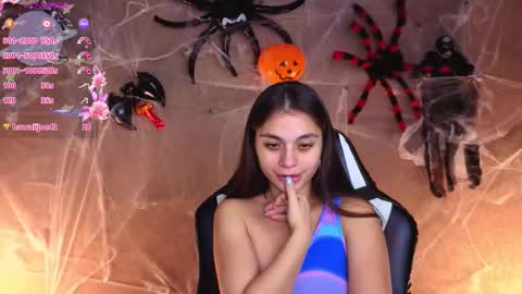 Snapshot of leila_cherry chatting on October 24, 3:40 am Leila online show from October 24, 3:40 am