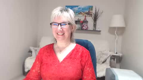 Leila Kinky online show from April 4, 5:36 am