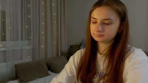 Lelia online show from March 19, 5:51 pm