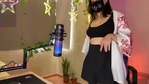 Lemi online show from December 18, 2:34 pm