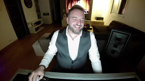 Snapshot of lemouth006 chatting on January 11, 8:43 pm Ange online show from January 11, 8:43 pm