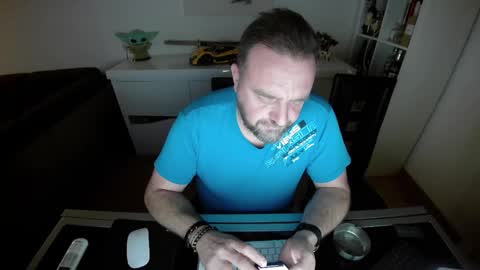 Snapshot of lemouth006 chatting on February 6, 8:45 pm Ange online show from February 6, 8:45 pm