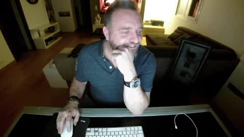 Snapshot of lemouth006 chatting on December 26, 6:33 pm Ange online show from December 26, 6:33 pm