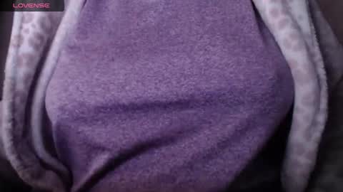 lenagolden online show from April 9, 12:11 pm