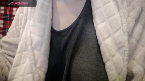 lenagolden online show from December 6, 4:55 pm