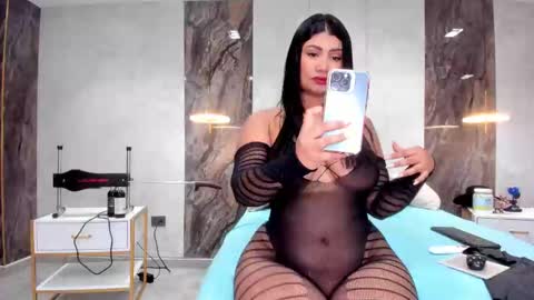 Lenathompson online show from March 1, 3:53 am