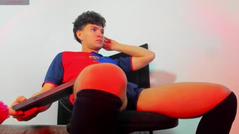 maximo frank online show from March 19, 8:03 pm