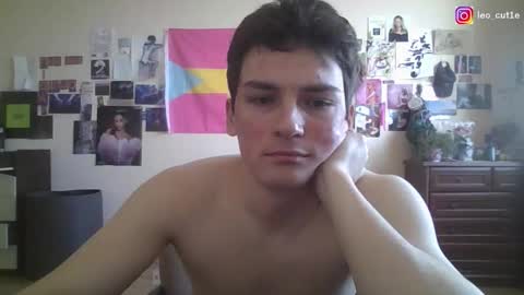 leo_cutie online show from March 14, 9:24 am