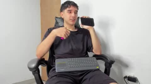 Leo Jones online show from November 6, 12:57 am