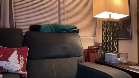 Leo online show from December 19, 11:44 pm