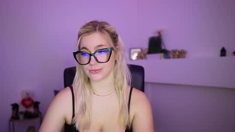 leokitty  online show from March 25, 2:57 pm