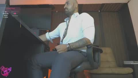 Leon online show from May 8, 9:53 pm