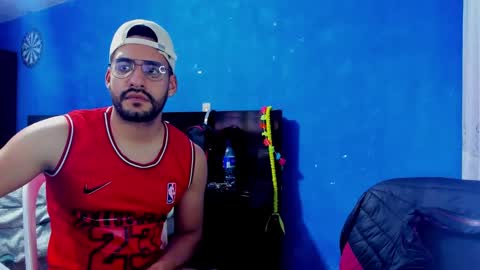 Leon Hart online show from December 22, 9:42 pm