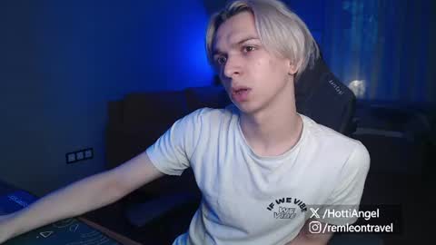 Leon online show from June 21, 6:14 pm