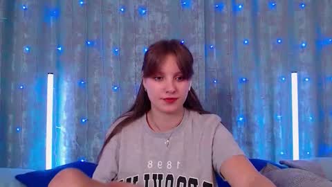 Leonaalove online show from December 18, 12:33 pm