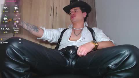 iam leonal online show from October 15, 7:37 pm