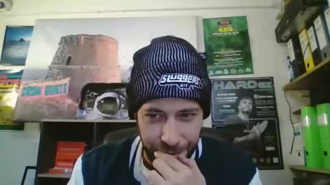 leonidascum online show from December 22, 1:07 pm