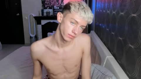 leonlure online show from November 29, 8:05 pm