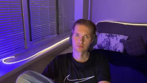 Leon online show from January 16, 6:17 pm