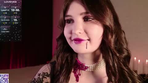 Nicole Moore online show from October 30, 3:56 pm