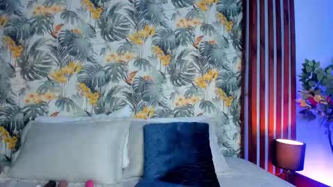Snapshot of leslybailey chatting on October 9, 11:59 am Lesly Bailey online show from October 9, 11:59 am