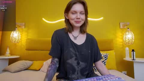 Snapshot of lessysweety chatting on October 10, 4:07 am Lessy online show from October 10, 4:07 am