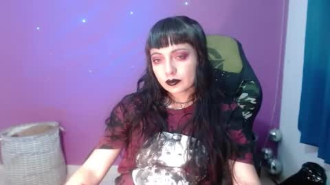 lestatdlion online show from December 14, 12:01 am