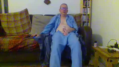 Snapshot of letmestrip chatting on February 26, 1:03 am paul online show from February 26, 1:03 am