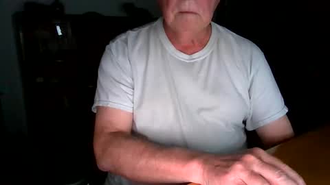 letscum2gether0 online show from June 4, 1:33 am