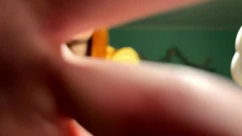 Lola online show from April 1, 7:11 pm