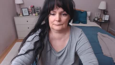 Mary online show from December 22, 2:35 pm