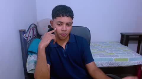 Snapshot of levii_7 chatting on October 10, 11:53 pm 0600AM-1200PM - online show from October 10, 11:53 pm