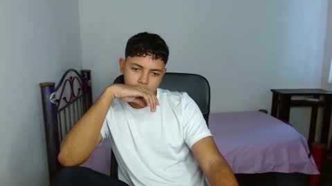 Snapshot of levii_7 chatting on September 20, 9:40 pm 0600AM-1200PM - online show from September 20, 9:40 pm