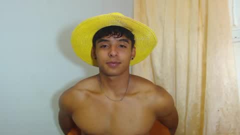 i  am lewis ly EDUARDO MEMDOZA15 online show from April 8, 3:48 pm